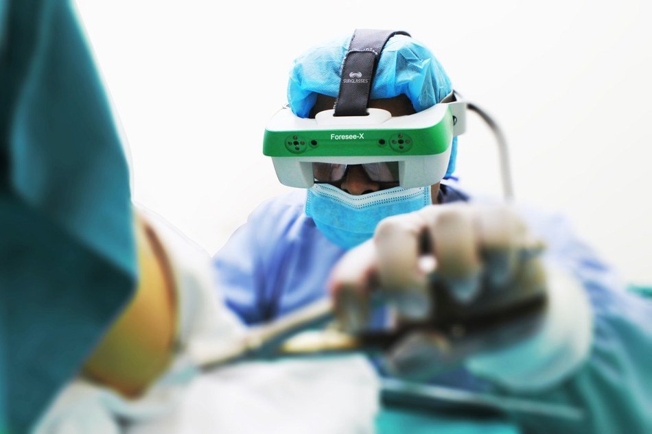 Read more about the article Foresee-X Augment Reality Solution from SURGLASSES Is Registered with the FDA and Ready for Trauma Treatment
