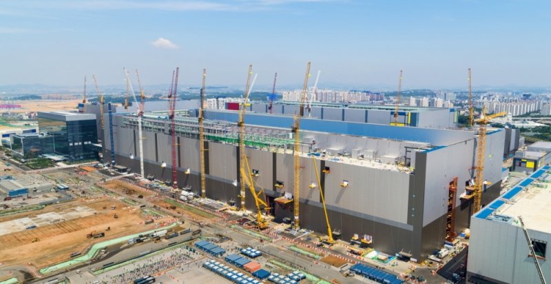 Read more about the article Samsung Announces New NAND Flash Facility to Address Future Data Center and Mobile Demands