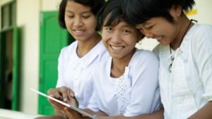 Read more about the article Connecting schools has the potential to boost GDP by up to 20 percent in the least connected nations – EIU Report